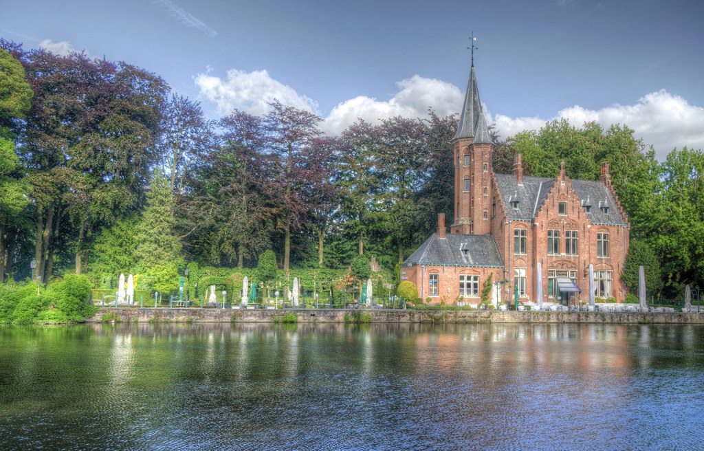 Notes from Bruges: Streets, Light and Slow Mornings