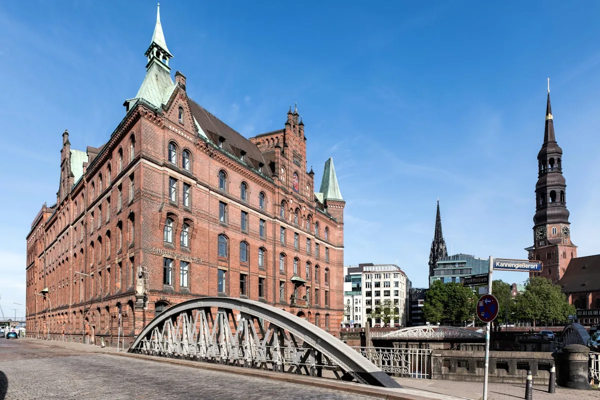 Notes from Hamburg: Streets, Light and Slow Mornings — Hamburg travel guide
