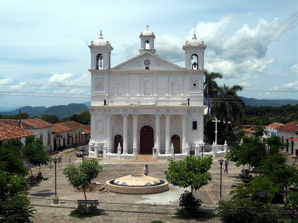 Notes from Suchitoto Slow: A Travel Diary — Suchitoto, El Salvador travel guide