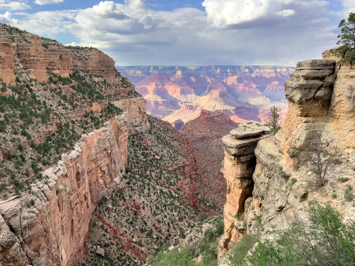 Notes from Grand Canyon: Streets, Light and Slow Mornings — Grand Canyon travel guide