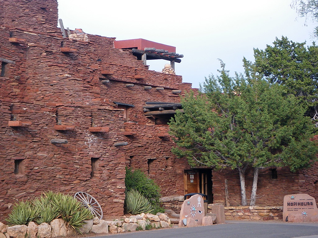 Notes from Grand Canyon: Streets, Light and Slow Mornings