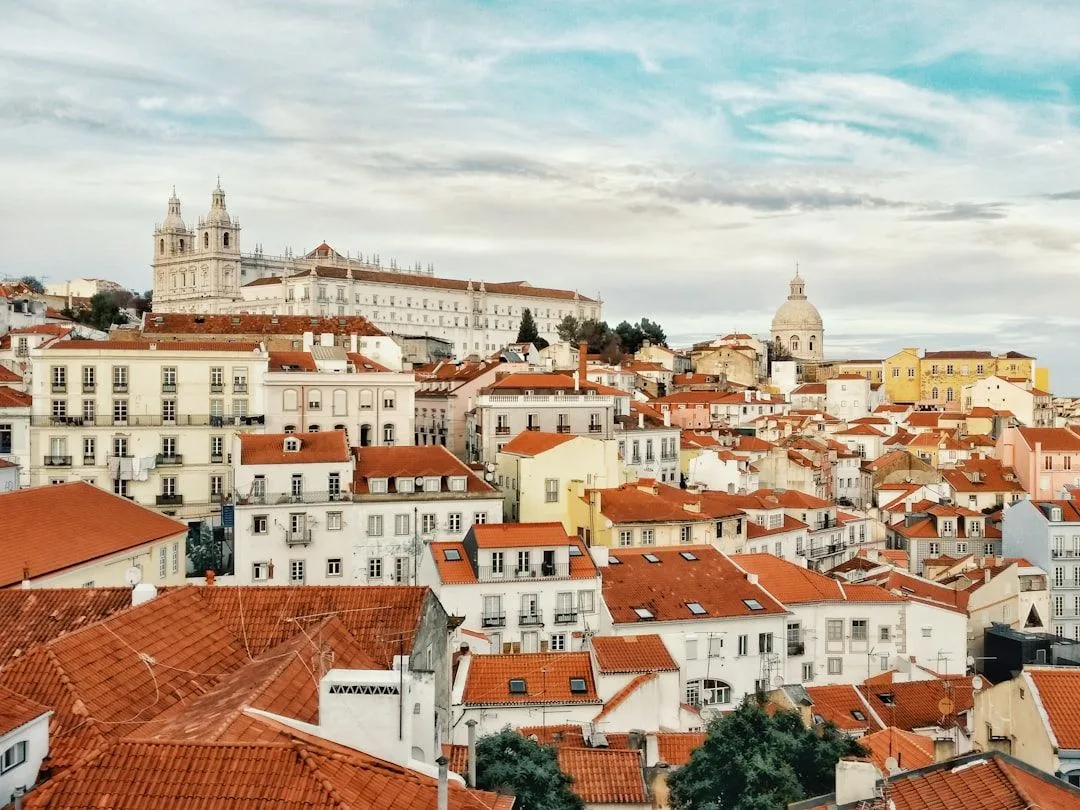 Photographing Lisbon: Light, Hills and the Tram Everyone Shoots